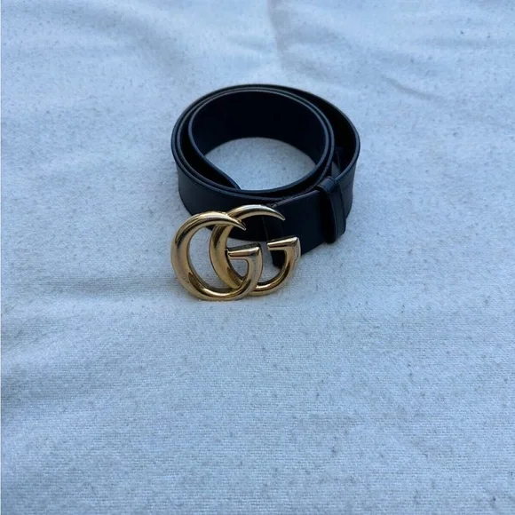 Gucci Black Leather Gold Buckle Classic GG Size 80/32 display picture 3